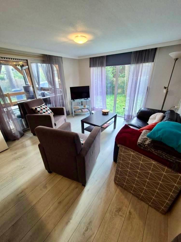 Cosy Chalet Veluwe With A Spacious Garden And Veranda Doornspijk 외부 사진